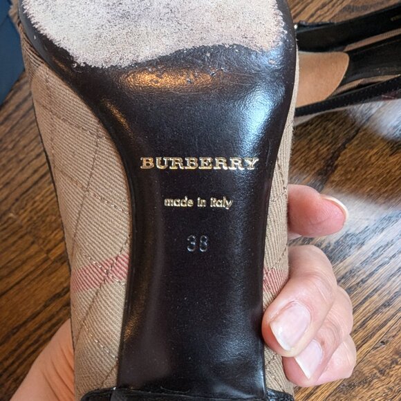 Burberry Check Plaid Pumps, size 38 - Picture 6 of 10